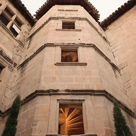 Chateau Des Ducs De Joyeuse, Bw Signature Collection Otel 4*