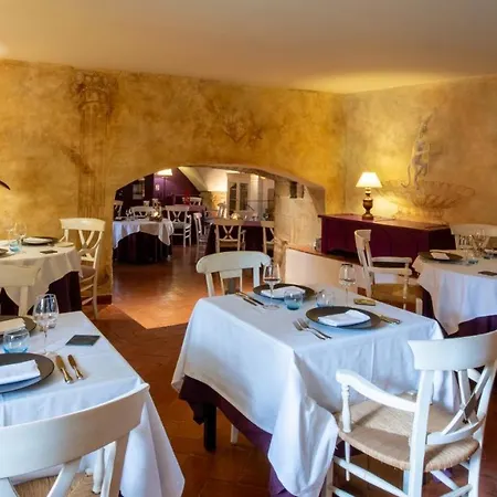 Chateau Des Ducs De Joyeuse, Bw Signature Collection فندق 4*