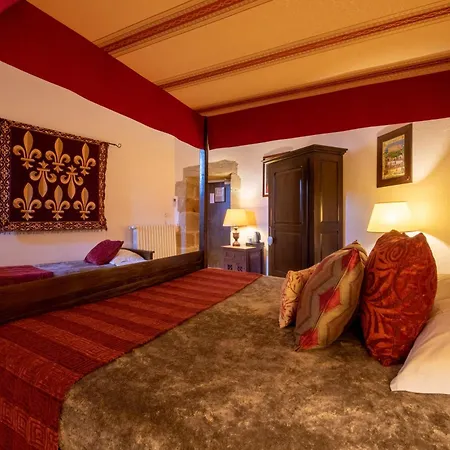 Hotel Chateau Des Ducs De Joueuse, Bw Signature Collection 4*