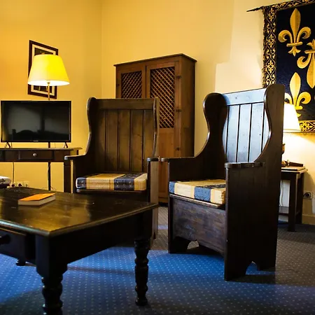 Hotel Chateau Des Ducs De Joueuse, Bw Signature Collection Couiza