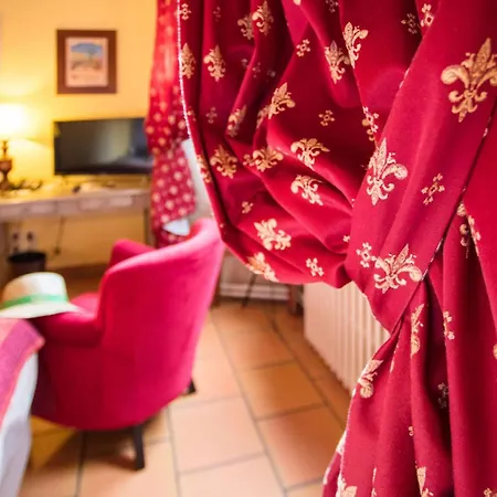 Hotel Chateau Des Ducs De Joyeuse, Bw Signature Collection 4*