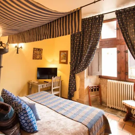 Chateau Des Ducs De Joyeuse, Bw Signature Collection Otel Couiza