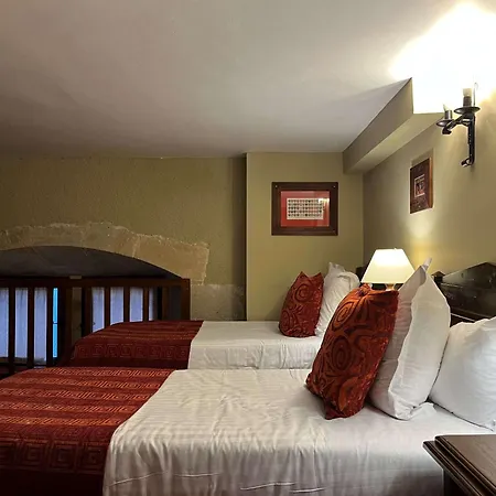 Chateau Des Ducs De Joueuse, Bw Signature Collection 4* Couiza