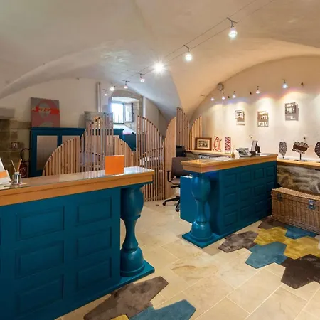 Chateau Des Ducs De Joyeuse, Bw Signature Collection Otel