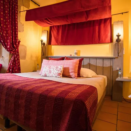 Chateau Des Ducs De Joueuse, Bw Signature Collection Hotel 4*