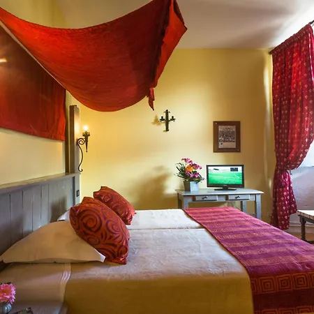 Chateau Des Ducs De Joueuse, Bw Signature Collection Hotel