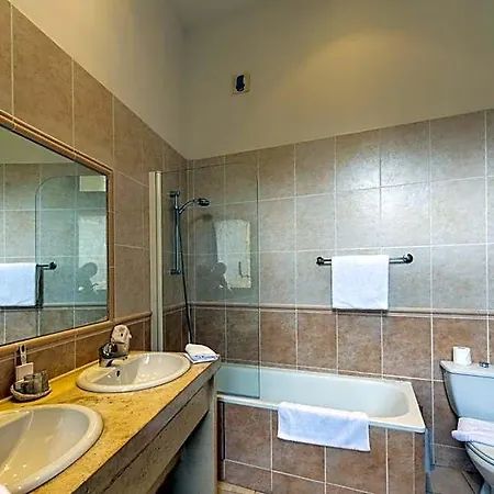 Chateau Des Ducs De Joyeuse, Bw Signature Collection Hotel Couiza