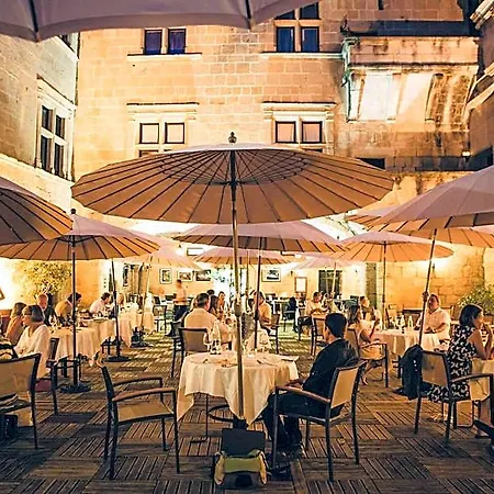 Hotel Chateau Des Ducs De Joyeuse, Bw Signature Collection 4*