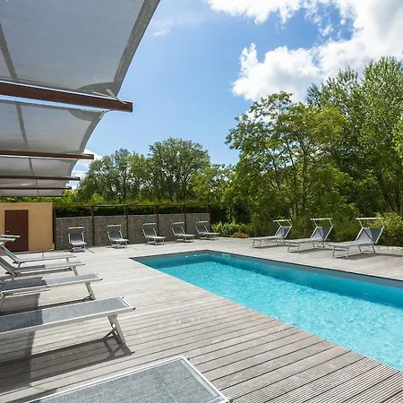 Chateau Des Ducs De Joyeuse, Bw Signature Collection 4*